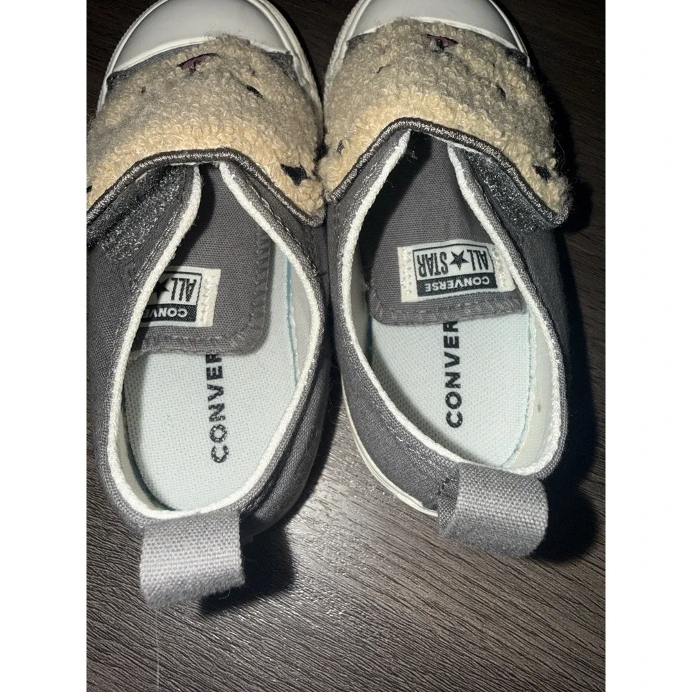 Converse Teddy Bear Style Beige Canvas Sneakers Size 9 Toddler